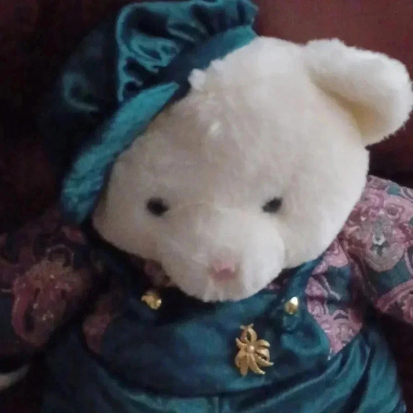 💙🌹Stuffed bear toy in green hat and  pants - Picture 4 of 7